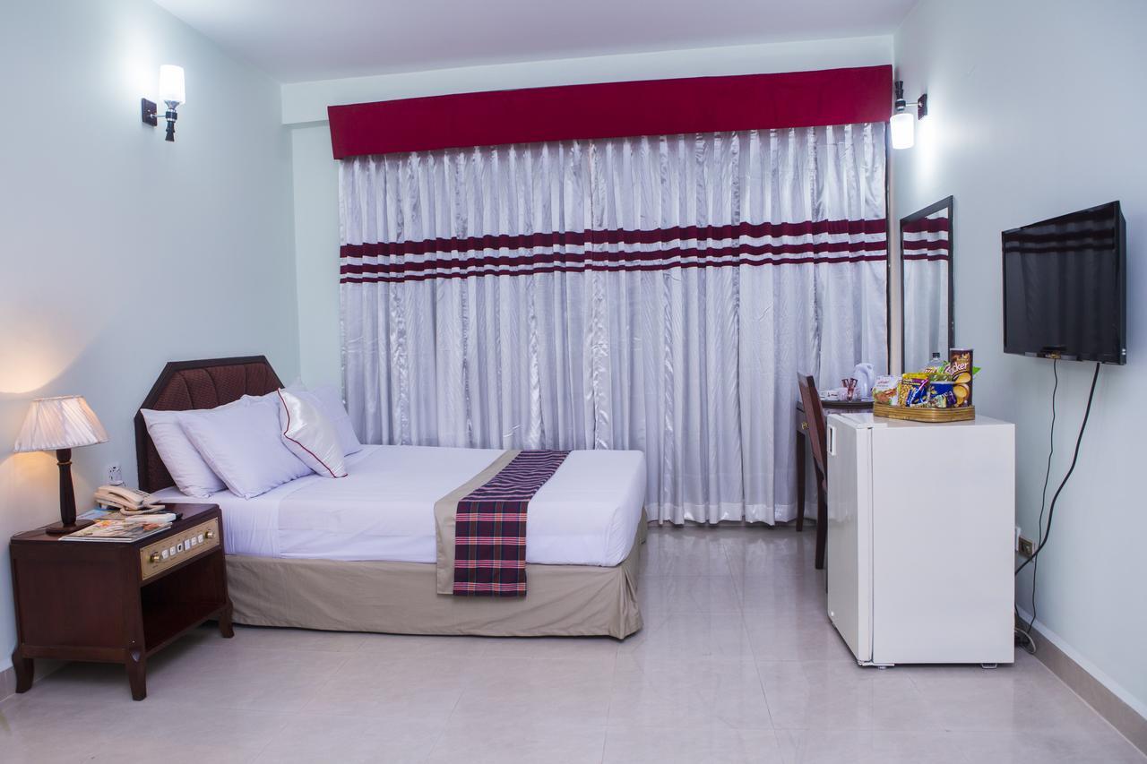 Meridian Hotel & Restaurant Dakhin Kattali Экстерьер фото