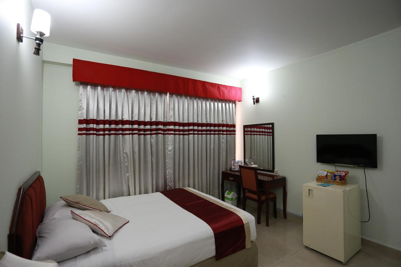 Meridian Hotel & Restaurant Dakhin Kattali Экстерьер фото